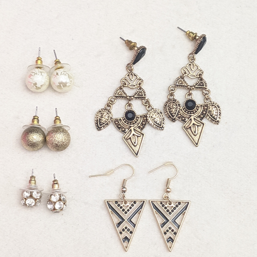 Set Of 5 Golden And Silver Heart Earrings …